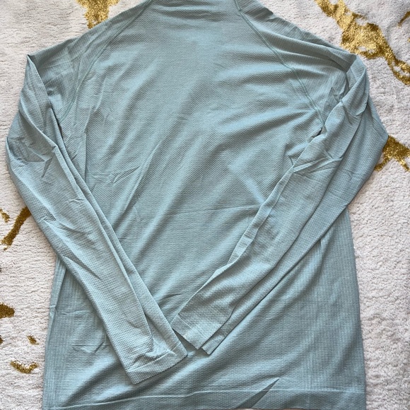 Mens Lululemon Surge Warm Half-Zip - Picture 3 of 4